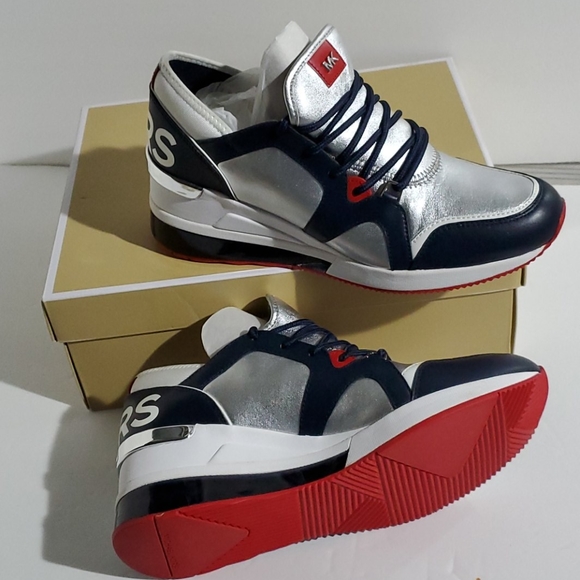 MICHAEL Kors Liv Metallic Leather Trainer - Picture 4 of 8